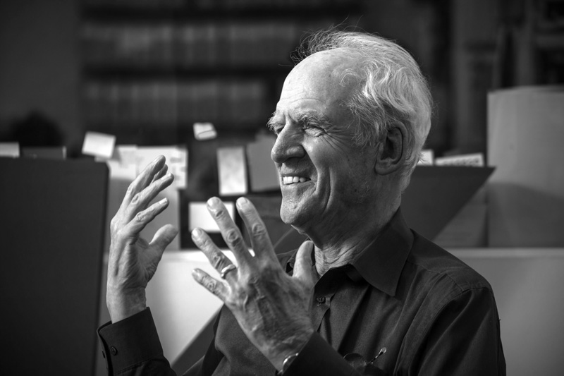 Charles Taylor y la degeneración democrática, en época de elecciones.